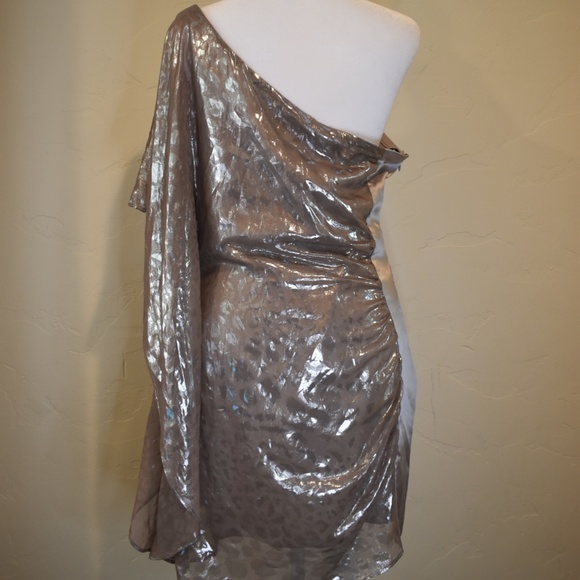 Bebe 1-Shoulder Drama SLV Dress - Picture 11 of 16